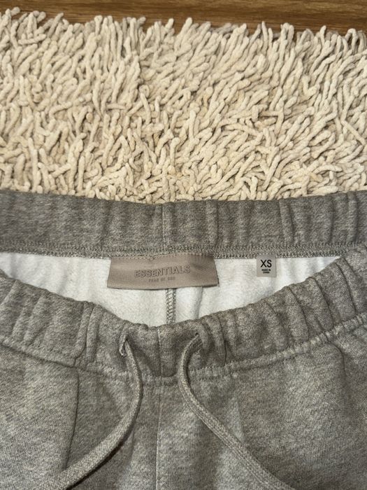 Pantaloni scurti essentials marime xs