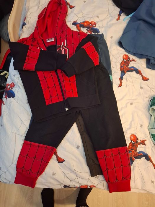 Лот за МОМЧЕ , 110 размер , супер запазени