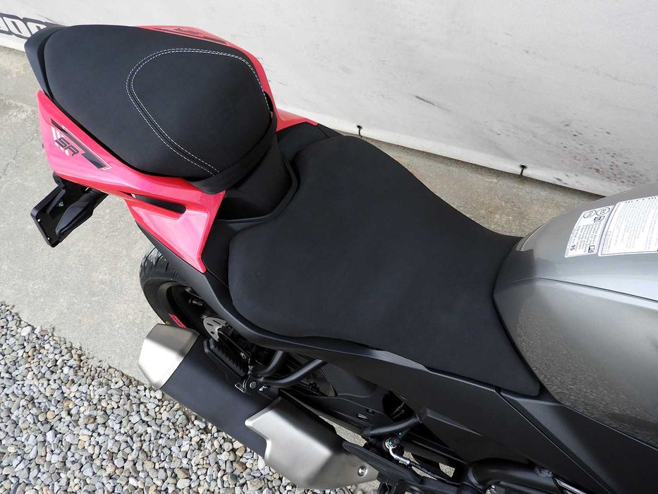 Motocicletă CFMOTO 300SR ABS 2026 | Rate | Leasing