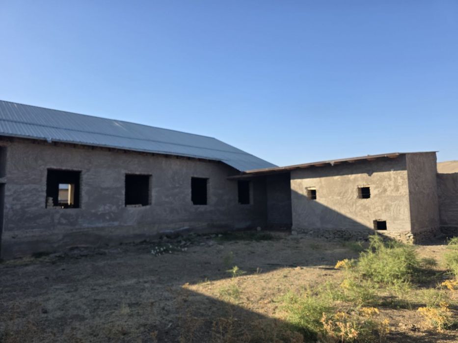 Uy uchastka sotiladi