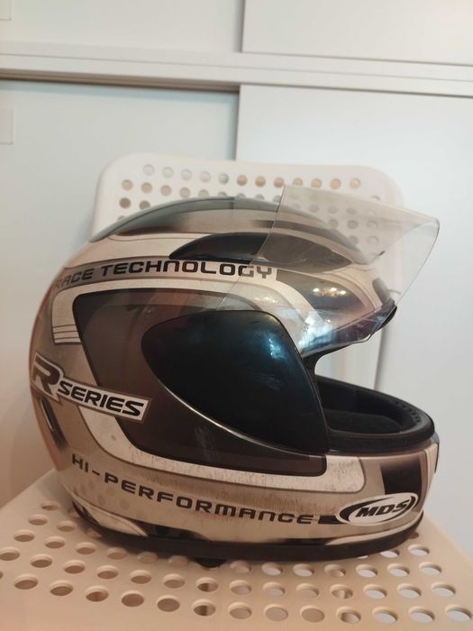 Каска за мотор MDS R series RACE