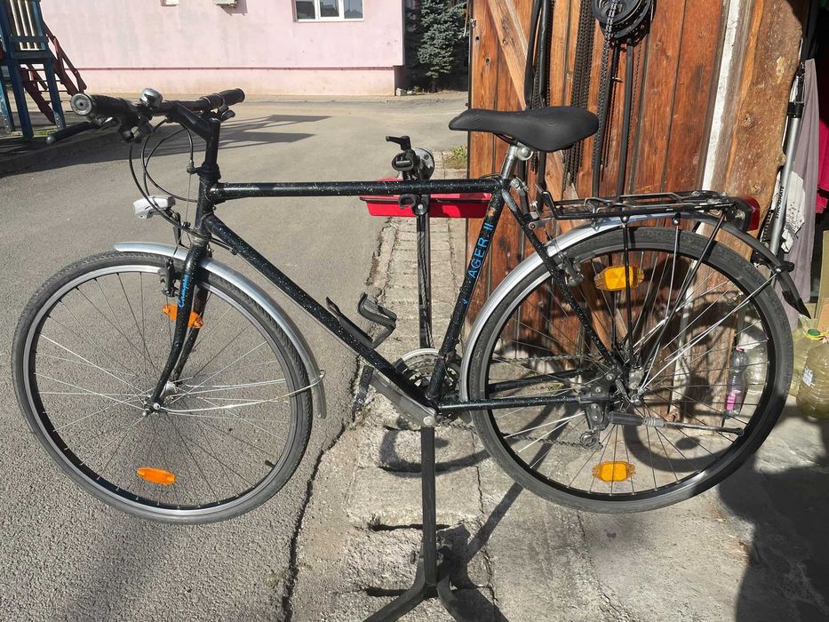 Vind bicicleta treking clasica echipat shimano in stare axcelenta