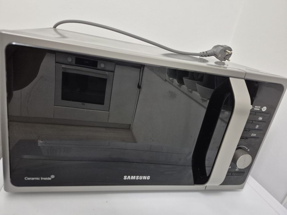 Cuptor microunde samsung