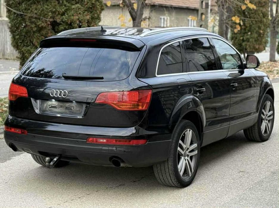 Vand Audi Q7 pe ARCURI