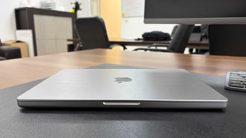 macbook pro m1 14 - Laptopuri oferte online | OLX.ro
