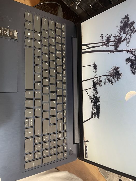 Vand urgent Laptop Lenovo