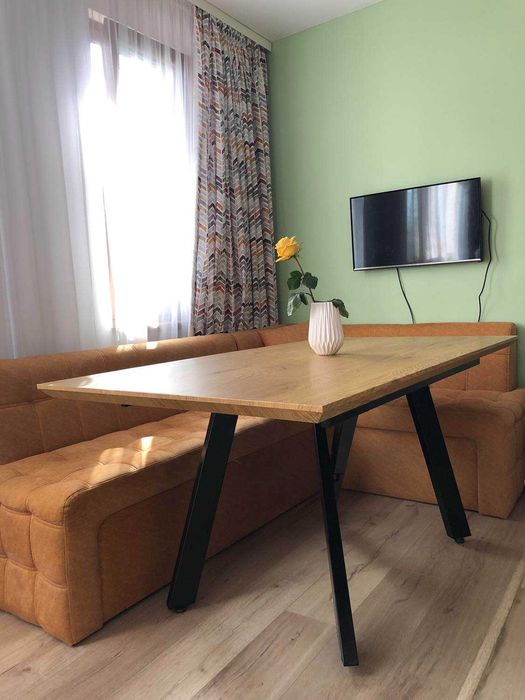 Страхотна Кухненска Маса