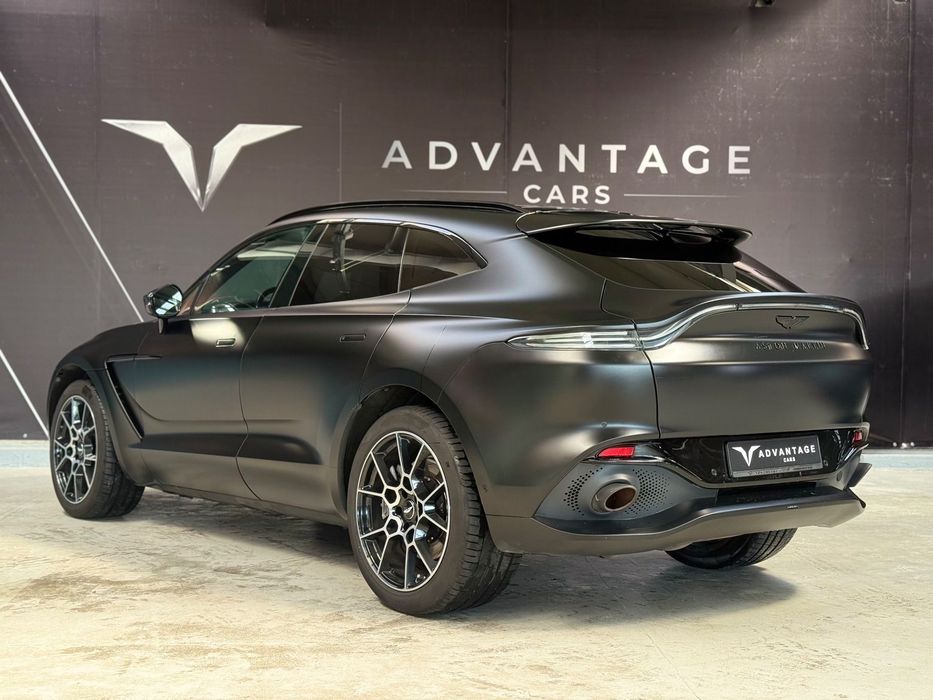 ASTON MARTIN DBX 2021 — imagine 5