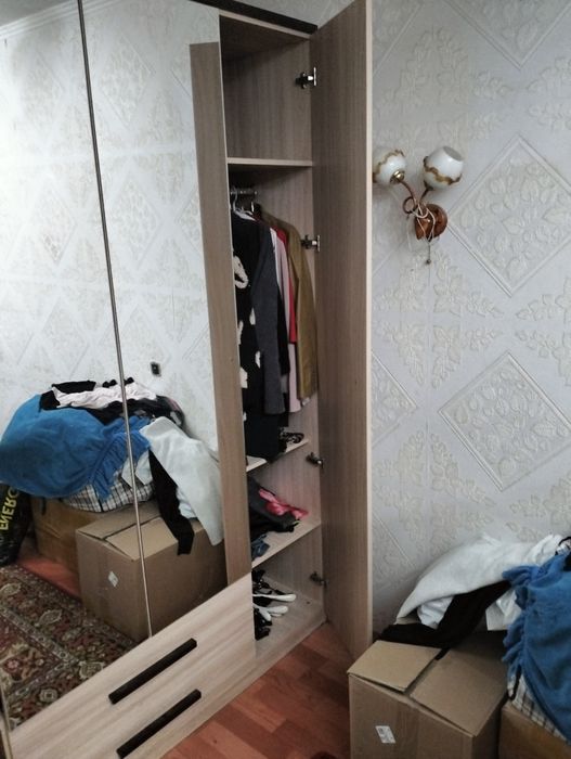 Шкаф, молочного цвета