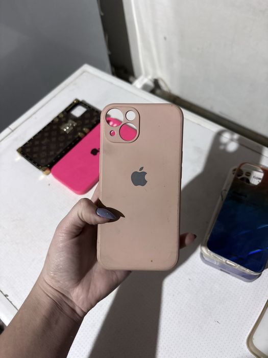 Продам чехлы на айфон 13-14