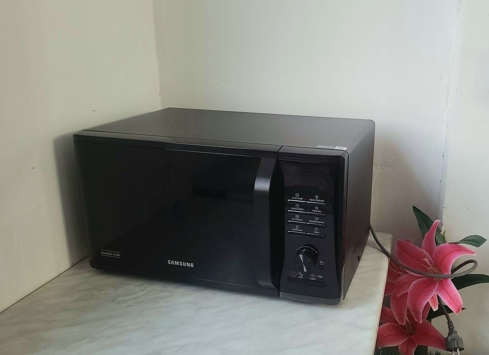Микровълнова печка Самсунг MS23K3515AK/OL Solo с Quick Defrost, 23 л