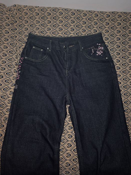 Продам джинсы сакура