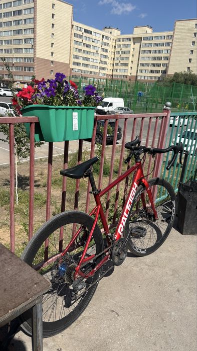 шоссейник Raleigh