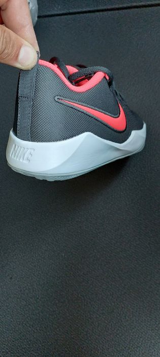 Adidași nike originali noi  in cutie 37,5