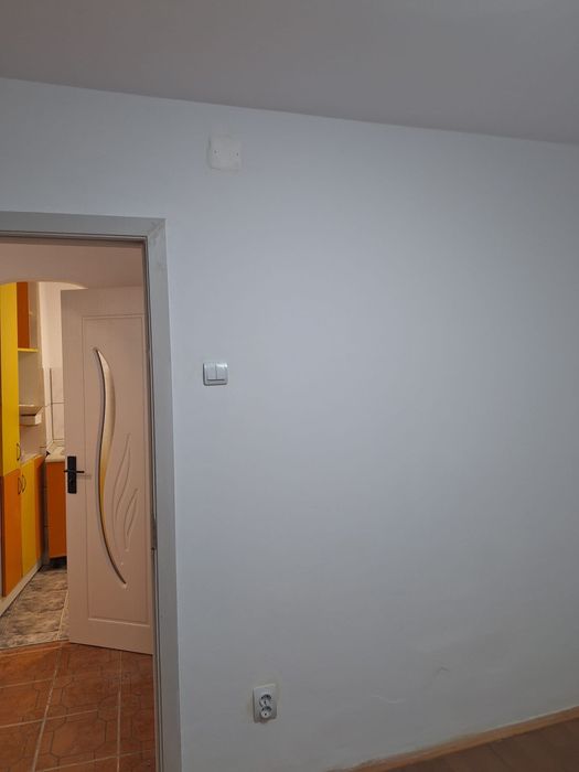 Inchiriez apartament 2 camere + living - parter - darmanesti