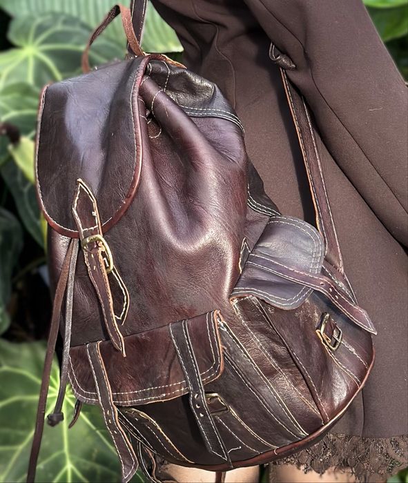 Тъмнокафява раница от камилска кожа