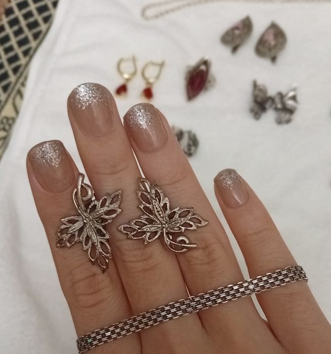 Продам советские серьги