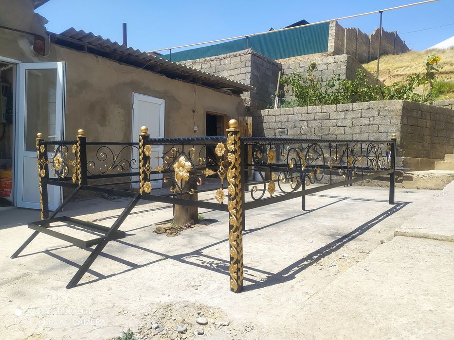 Тапчан сатылады,