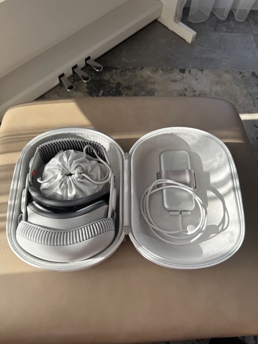 Apple Vision Pro 1TB & Aaple Care+