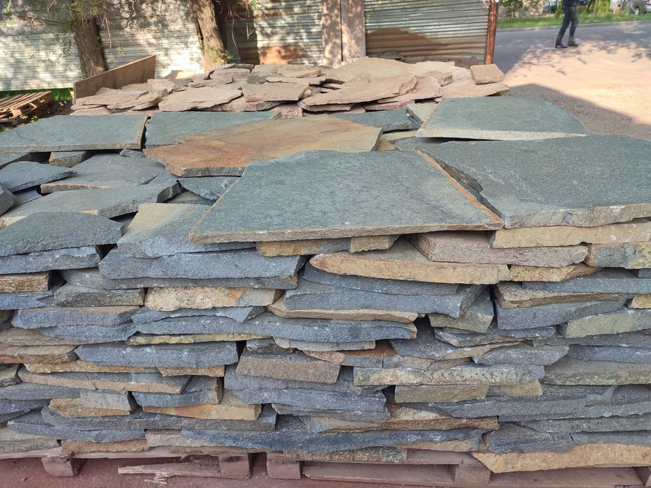 Камень Плитняк  Красный