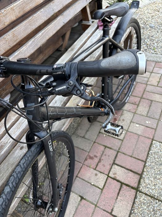 Bicicleta CUBE Aero Hyde pe 28