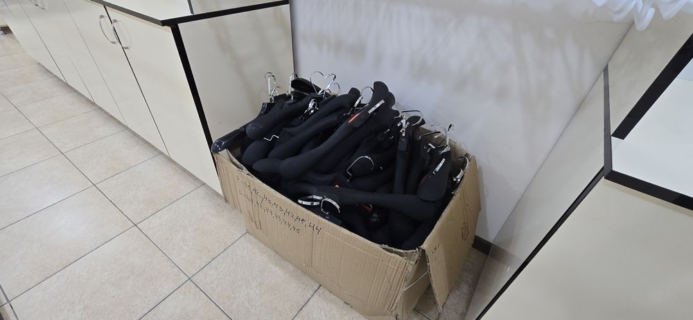 Продаю оптом вешалки для одежды