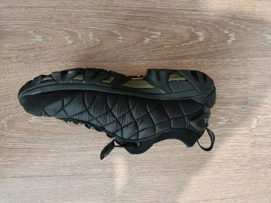 Кроссовки Меррелл