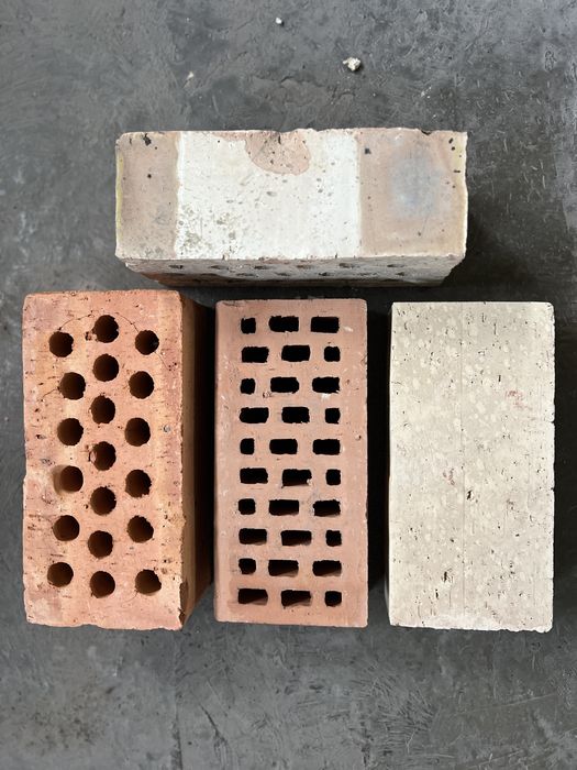 Кирпич полуторный пустотелый М 150