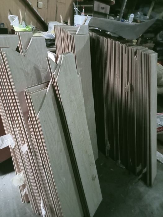 Продам ламинат 20-25 квадратов