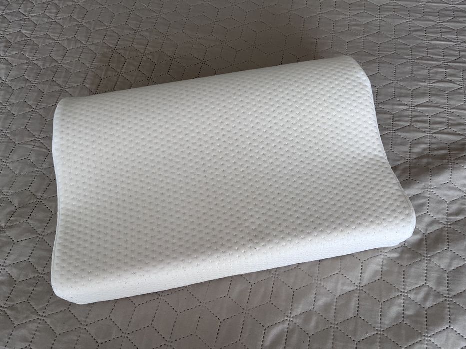 Завивки и възглавница за бебешко легло