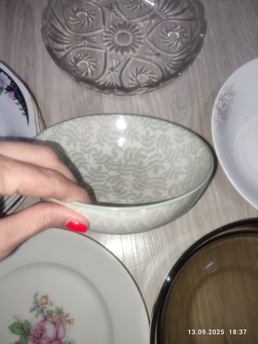 Разная посуда и салатницы