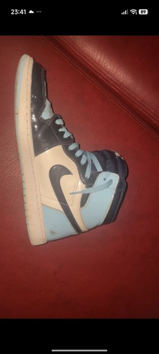 Jordan 1 high university blue.