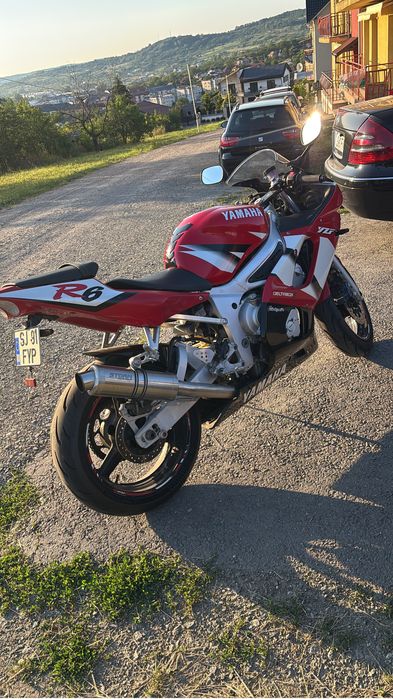 Vând  Yamaha  R6