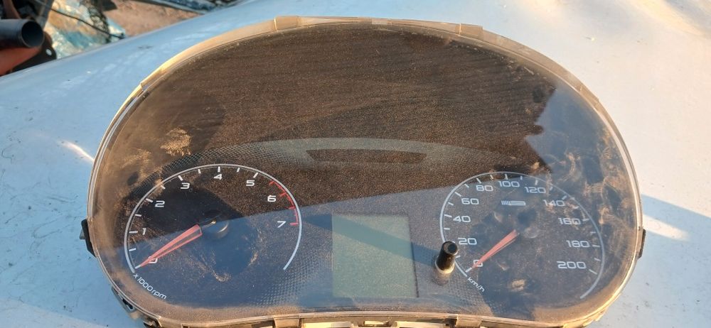 Щиток приборов гранта