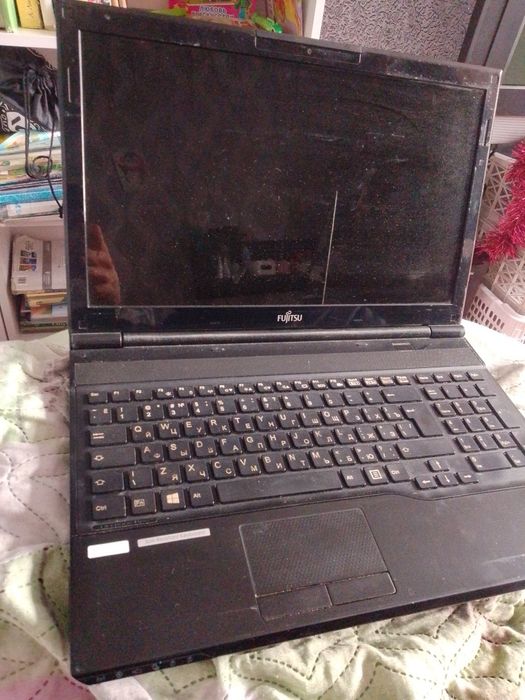 Fujitsu ноутбук продам