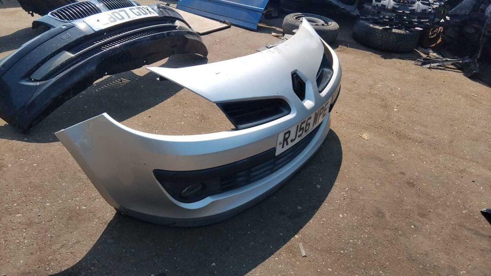 Bara fata Renault Clio 3 an 2006