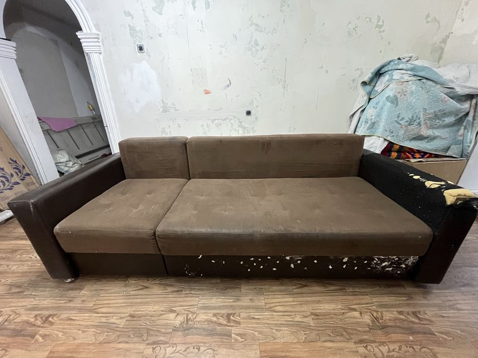 Диван для спальни
