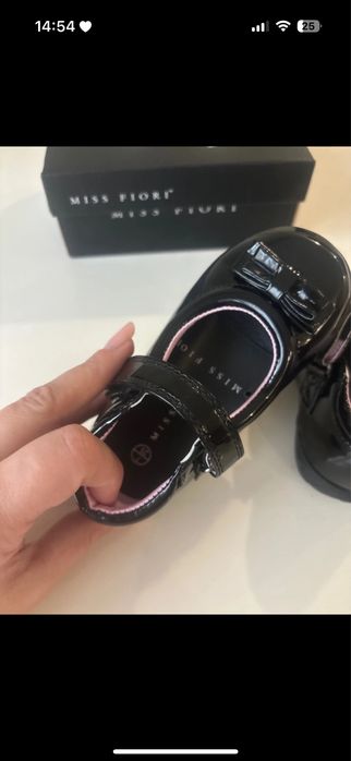 Pantofiori noi fetite