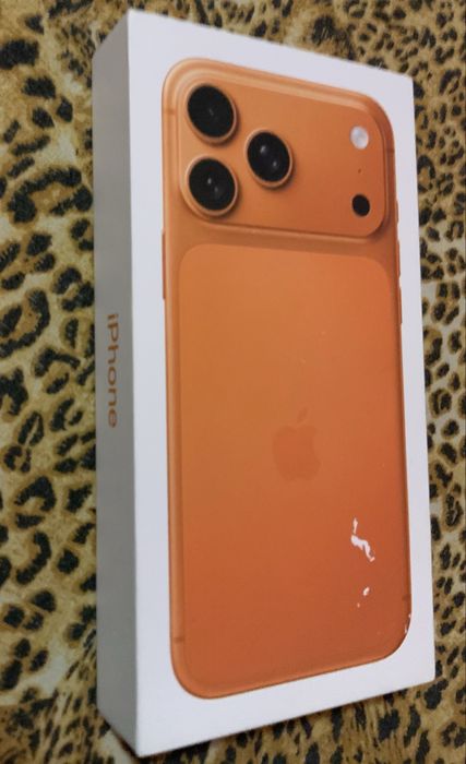 Кутия за iphone 17 pro max 256