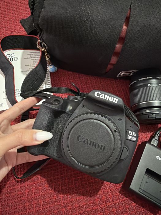 Фотокамеры CANON SX740 HS и CANON EOS 2000D