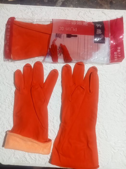 Перчатки хозяйственные