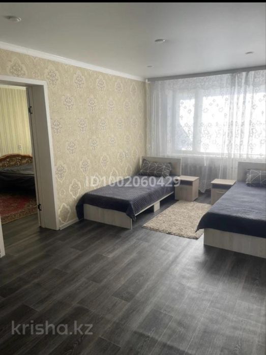 Продам квартиру 4 х комн. В Аксу