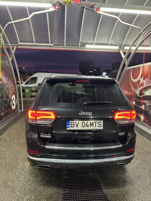 Jeep Grand Cherokee Summit