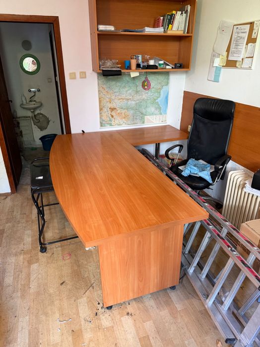 Бюро голямо -(210/90) см - Г образно - 75€