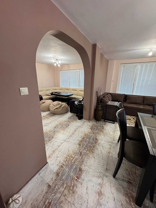 Продава се Къща в с. Драговищица, Област София-област - 383 кв.м за 940 €/кв.м - Снимка #20