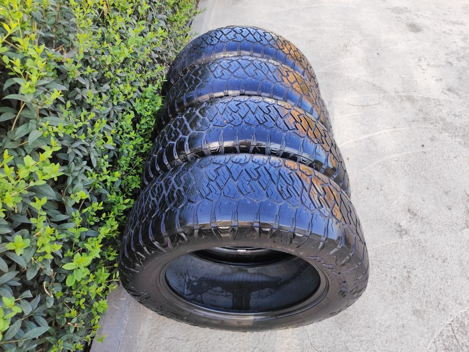 Покрышка Maxxis Razr AT