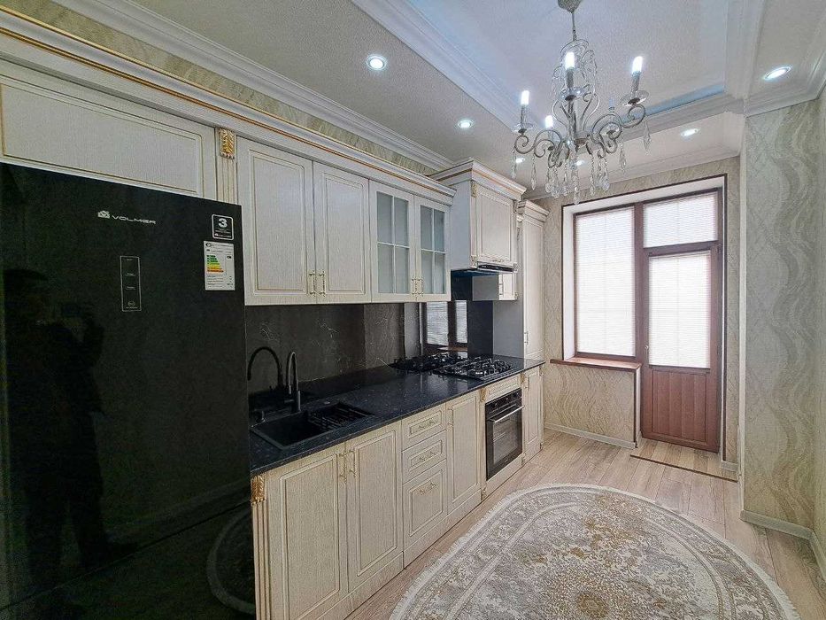 3х комнатная квартира 104кв/м на 3 этаже в красным доме-Вокзал