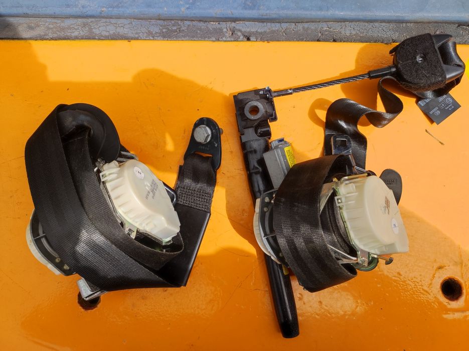 Предни колани за Пежо-5008