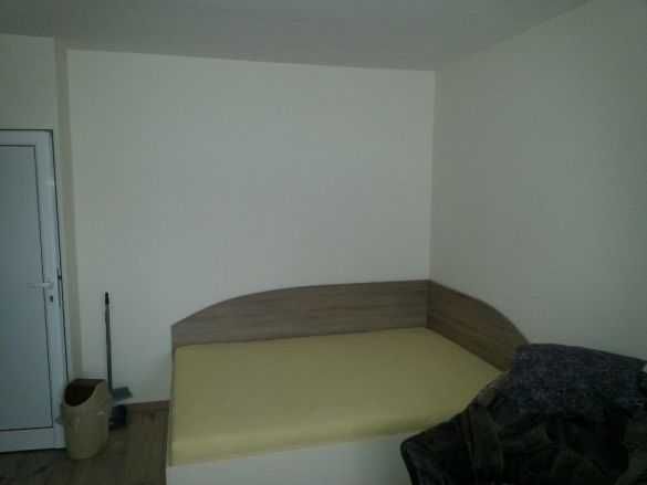 Дава се под наем Двустаен апартамент в Бургас, Меден рудник - зона А - 76 кв.м за 185 € - Снимка #3