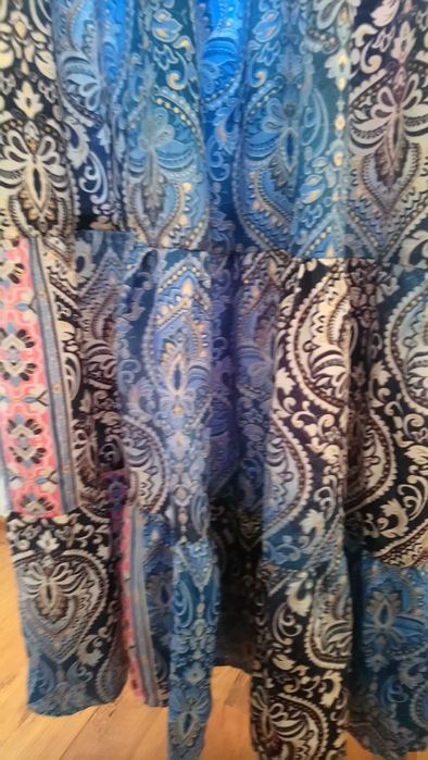 Чисто нова лятна рокля с етикет тип индийска , коприна